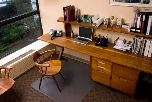 Photo by Dyan Vitone, 2007. Originally published in the catalog "Nakashima Revealed: The Carneg…